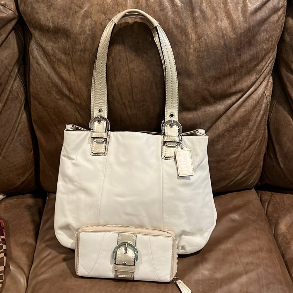Coach purse and matching wallet